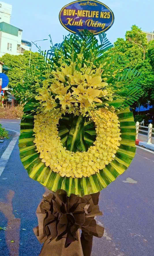 Lẵng Hoa Chia Buồn Tang Lễ 498