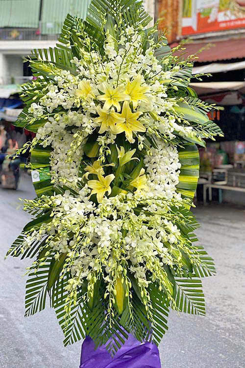Lẵng Hoa Viếng Chia Buồn Tang Lễ HCB407