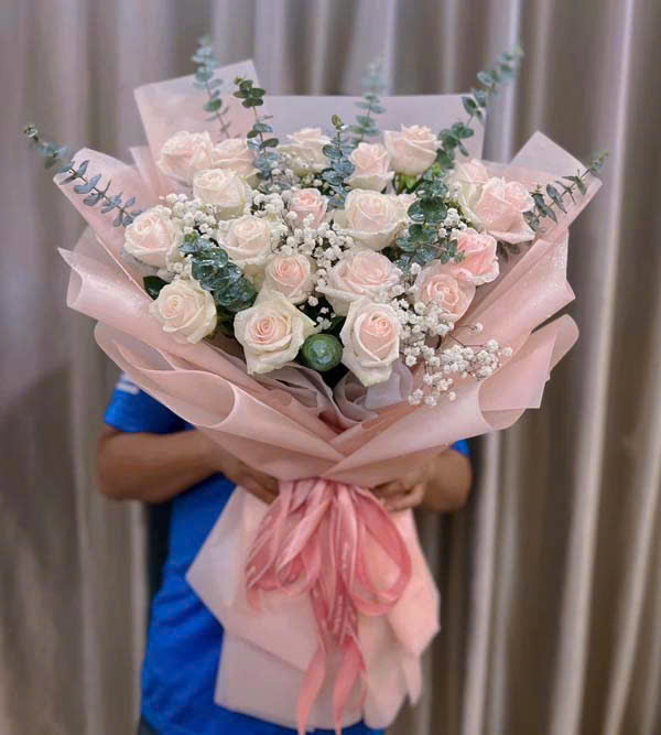 Bó hoa tưới kem dâu baby HB805