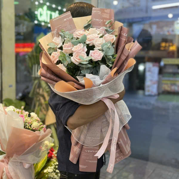 Bó hoa tươi kem dâu ngọt ngào HB818