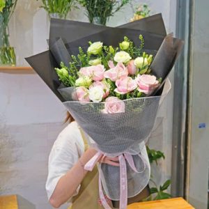 Bó hoa hồng pastel tường xanh HB881
