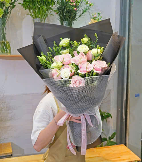 Bó hoa hồng pastel tường xanh HB881