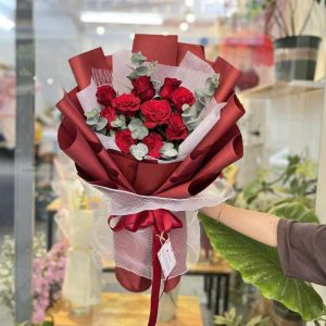 Bó hoa tươi hồng đỏ ngày yêu HB825