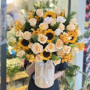 Giỏ hoa tươi sắc vàng HG603