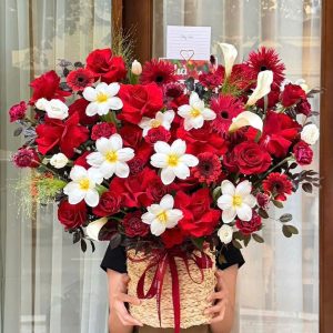 Giỏ hoa hồng đỏ tulip HG868